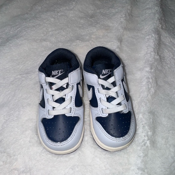 New 5c Nike dunks - Picture 4 of 5